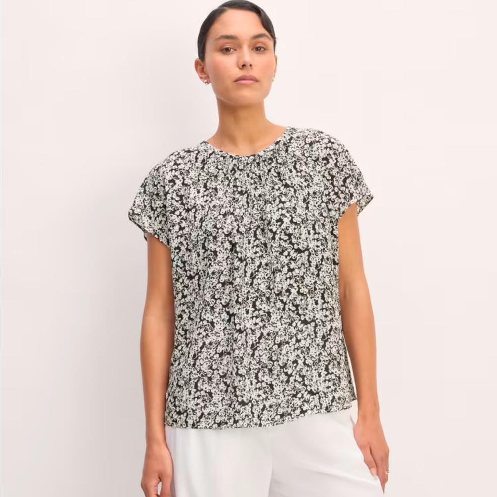Everlane NWT Gathered Neck Floral Short Sleeve Top Women's Size Small Black Bone